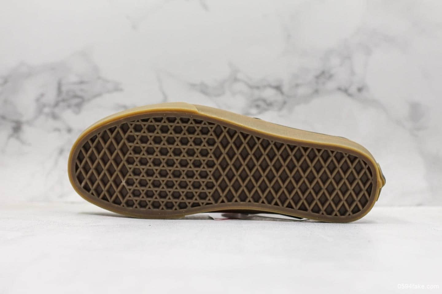 万斯Vans Authentic黑白棋盘格真标带半码 休闲帆布板鞋真标硫化大底 货号:VN0004MKIBB