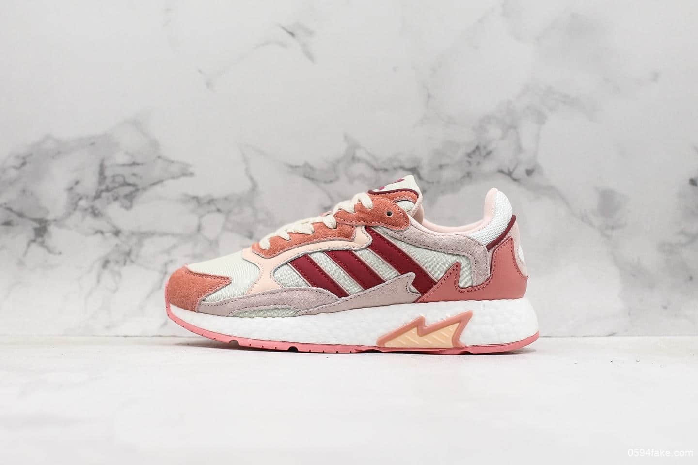 阿迪达斯Adidas Tresc Run Boost火焰系列粉桔色真标带半码真爆米花复古休闲运动跑步鞋 货号:FV4715