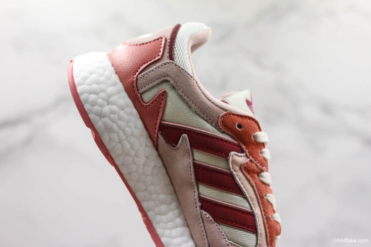 阿迪达斯Adidas Tresc Run Boost火焰系列粉桔色真标带半码真爆米花复古休闲运动跑步鞋 货号:FV4715