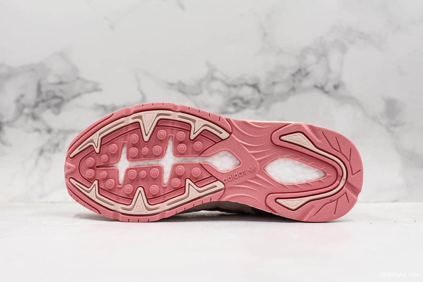 阿迪达斯Adidas Tresc Run Boost火焰系列粉桔色真标带半码真爆米花复古休闲运动跑步鞋 货号:FV4715