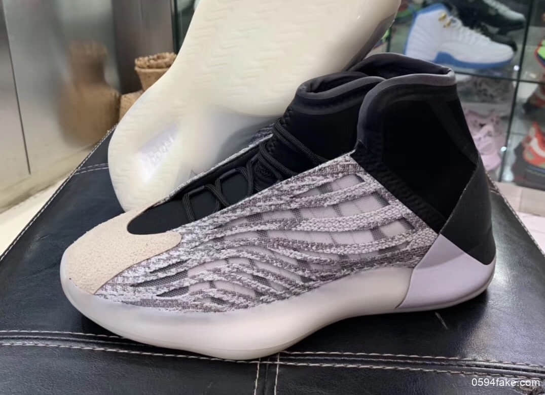 Yeezy系列第一双篮球鞋!Yeezy Basketball “Quantum”或将于2020年NBA全明星周末期间推出! 货号:EG1535