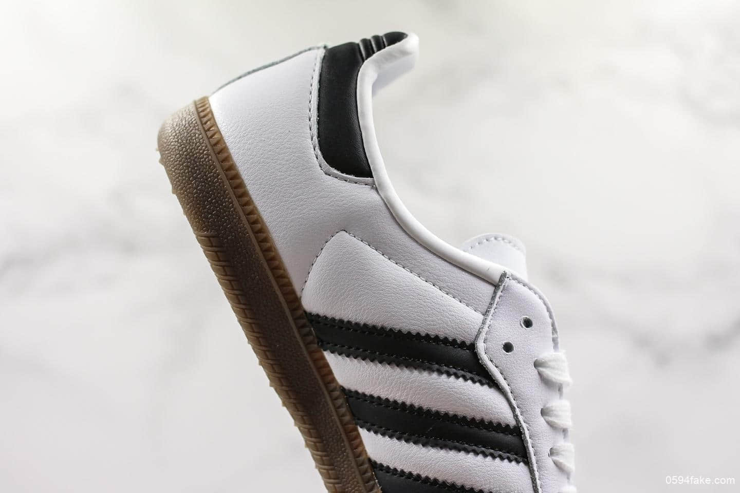 阿迪达斯Adidas Samba OG Club公司级版本桑巴纪念日系列白绿平底室内足球风复古休跑鞋白黑生胶 货号:B75806