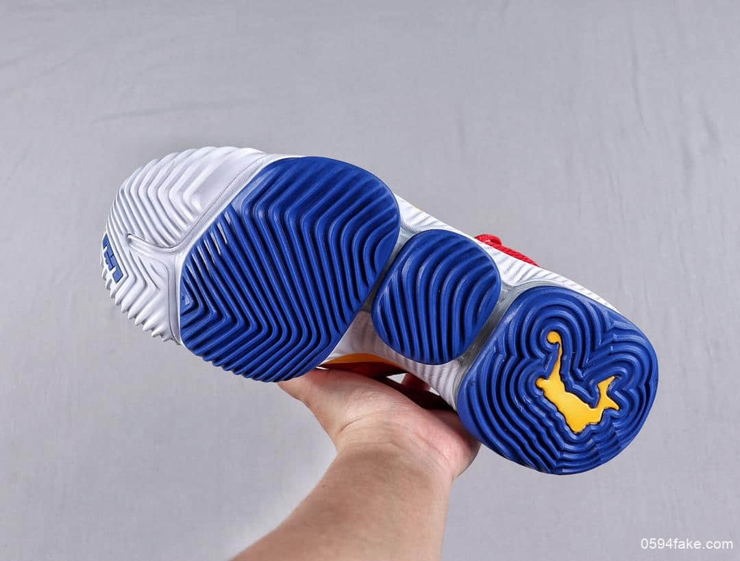 耐克Lebron superbron詹姆斯16代红超人纯原级版本詹姆斯实战高帮篮球鞋专柜同售 货号:CK2172-600