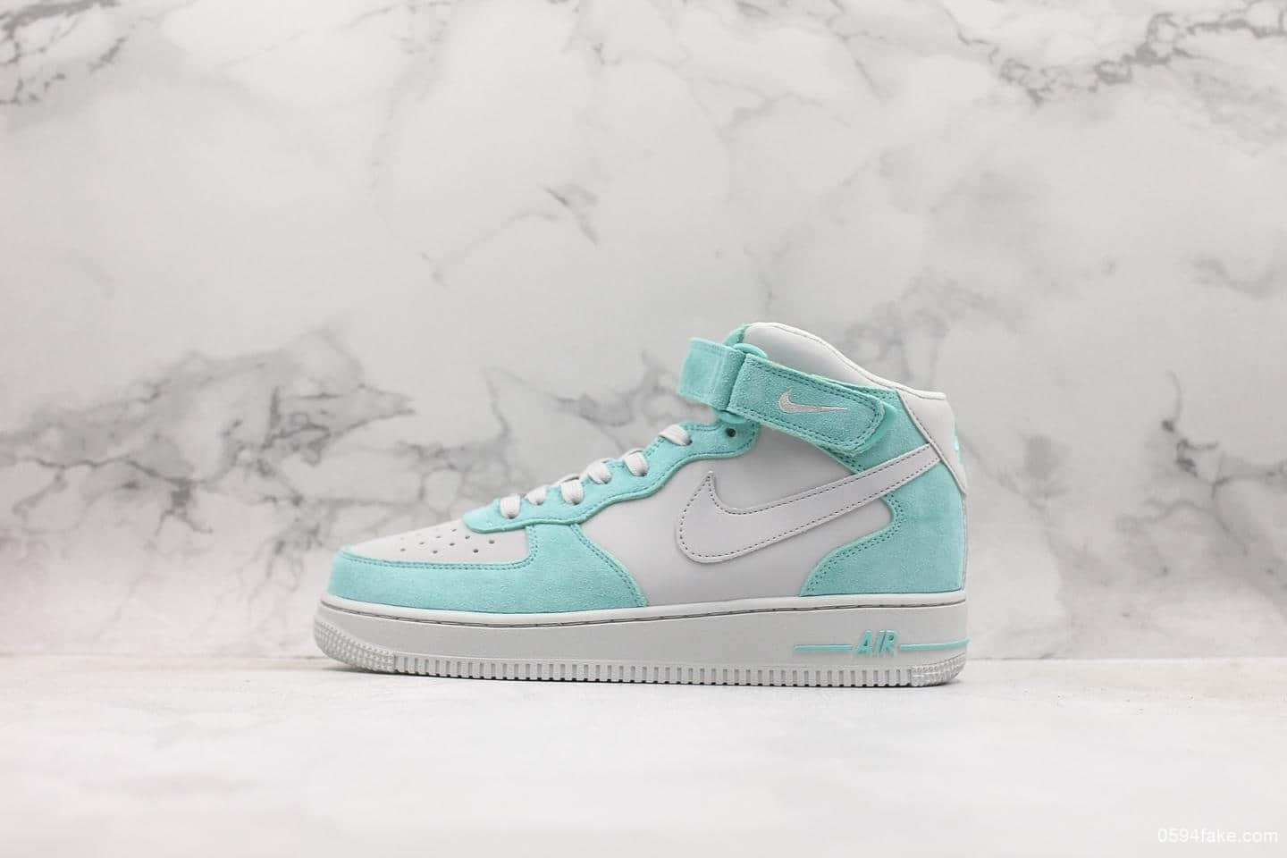 耐克Nike Air Force 1 mid 19S Tiffany纯原版本中帮蒂芙尼绿翻毛皮鞋面区别市面通货版本 货号:596728-301