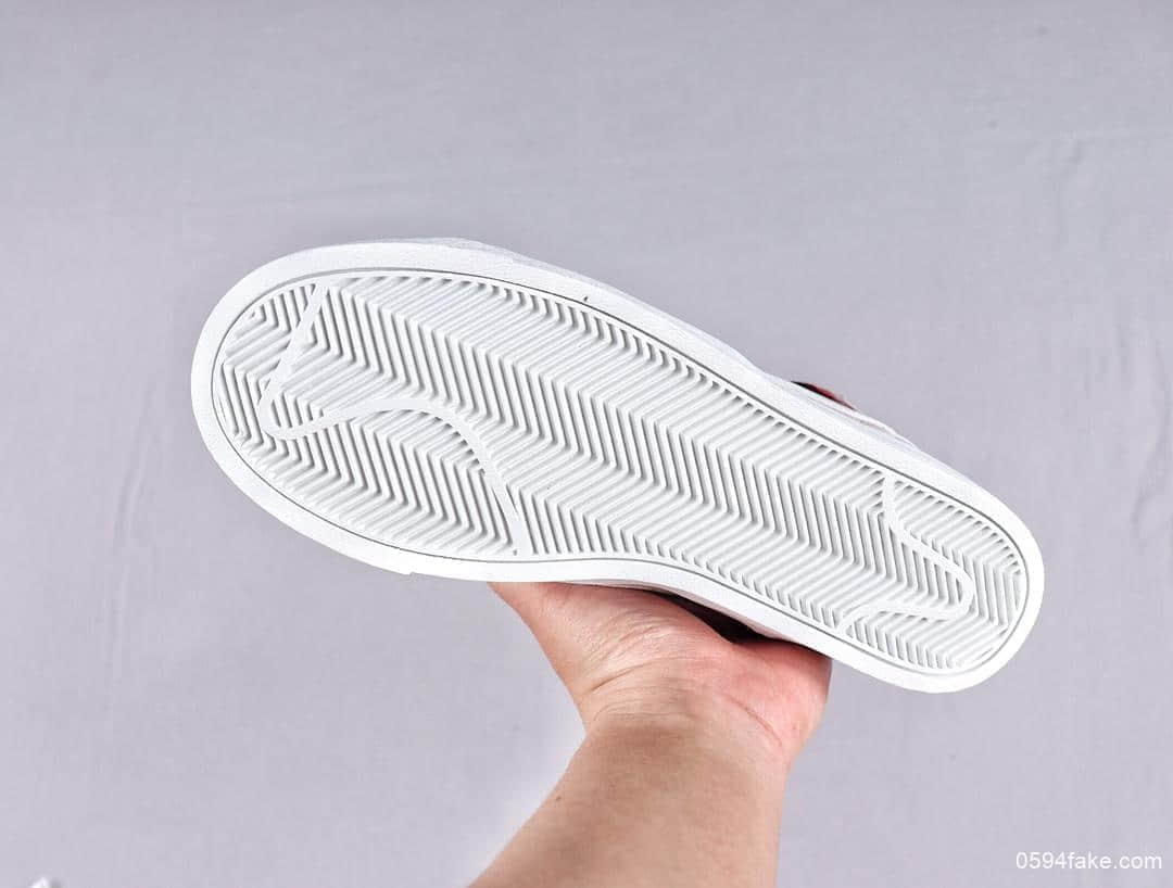 耐克Nike Blazer Mid Rebel公司级真标版本解构主义开拓者女子高帮休闲板鞋开学季福利随鞋附赠精致Nike别针 货号：BQ4022-001