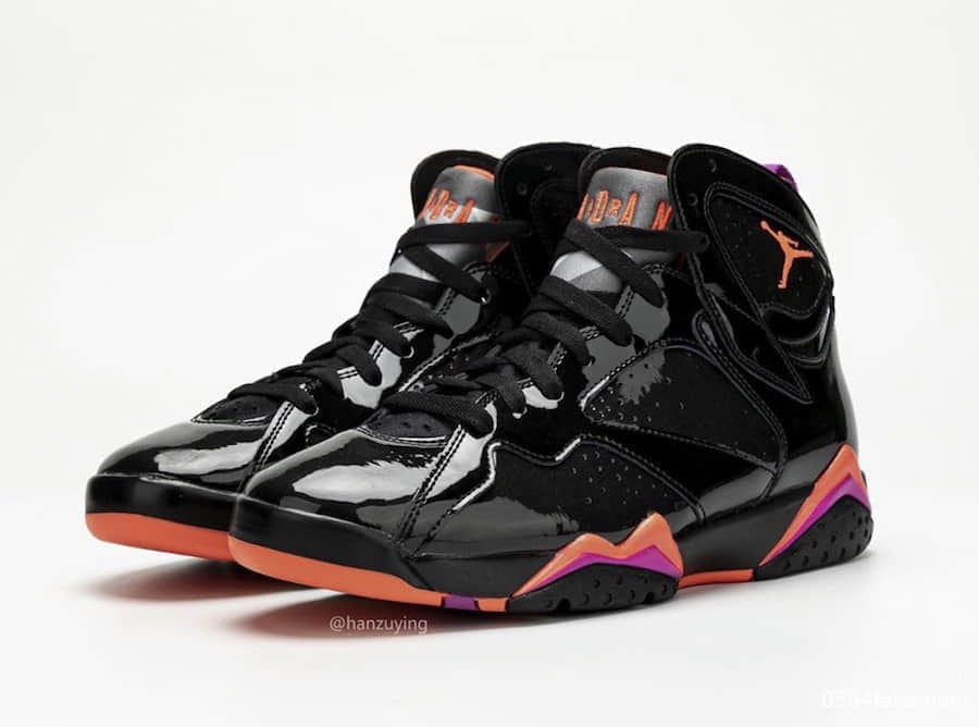 全漆皮鞋面酷到爆!Air Jordan 7 WMNS “Black Patent Leather”将于10月31日发售! 货号:313358-006
