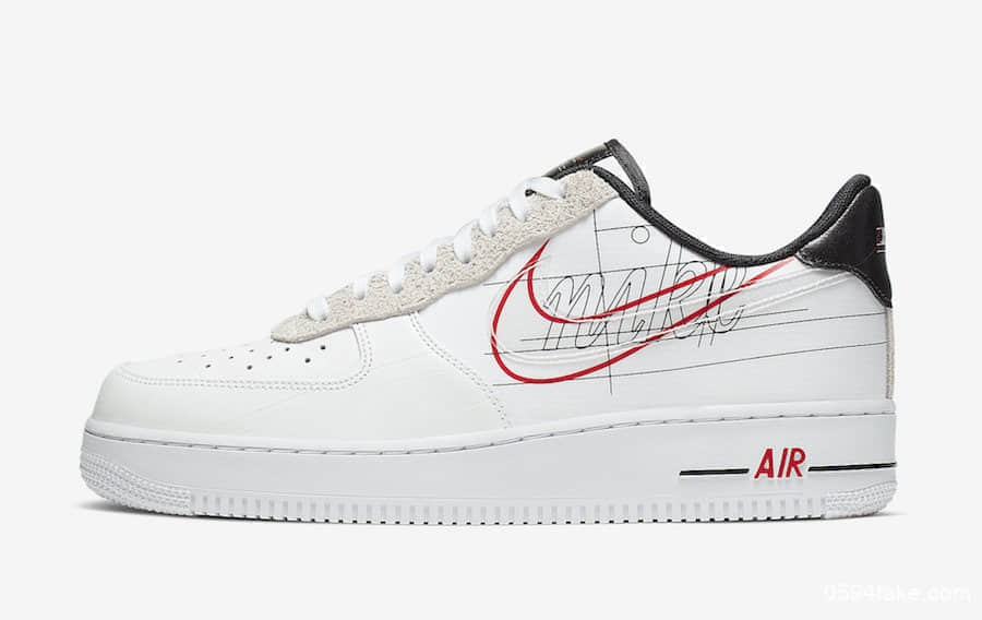 耐克Nike Air Force 1 Script Swoosh预计将于8月10日发售小伙伴们手速要快哦!货号:CK9257-100