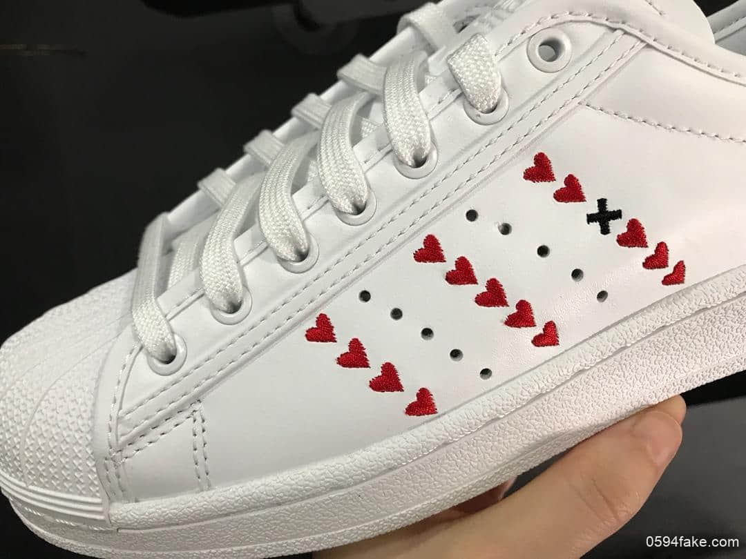 阿迪达斯adidas Originals Superstars J公司级版本三叶草贝壳头七夕情人节限定配色经典百搭休闲运动板鞋 货号:EG5811