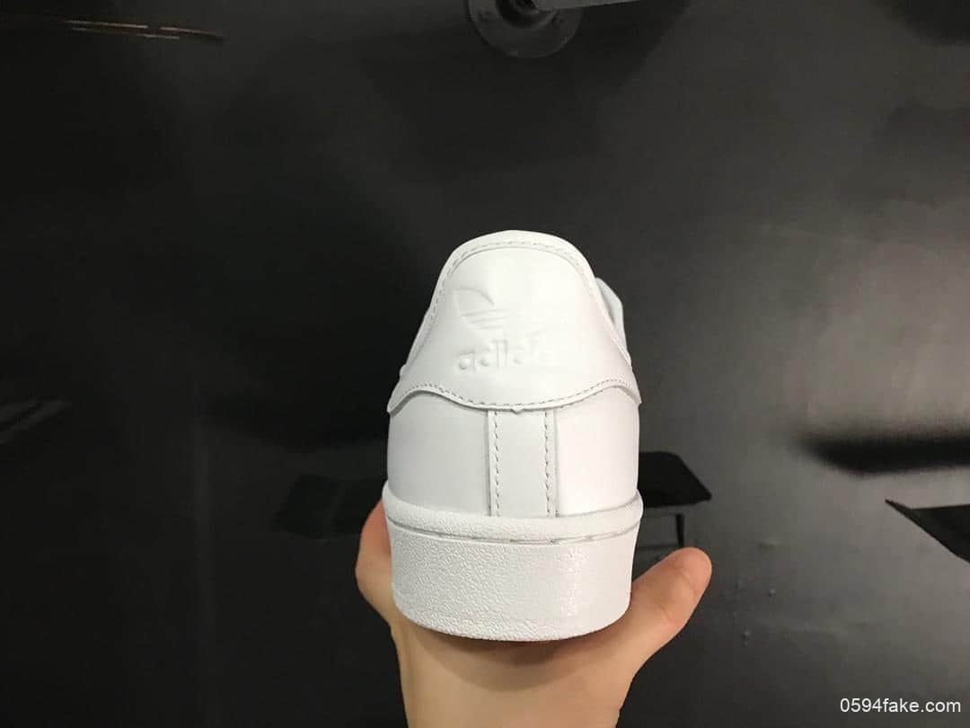 阿迪达斯adidas Originals Superstars J公司级版本三叶草贝壳头七夕情人节限定配色经典百搭休闲运动板鞋 货号:EG5811