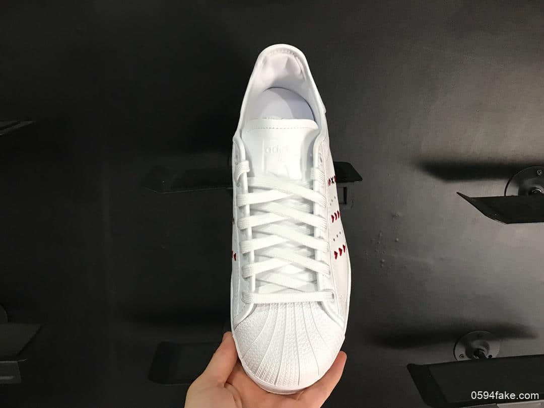 阿迪达斯adidas Originals Superstars J公司级版本三叶草贝壳头七夕情人节限定配色经典百搭休闲运动板鞋 货号:EG5811