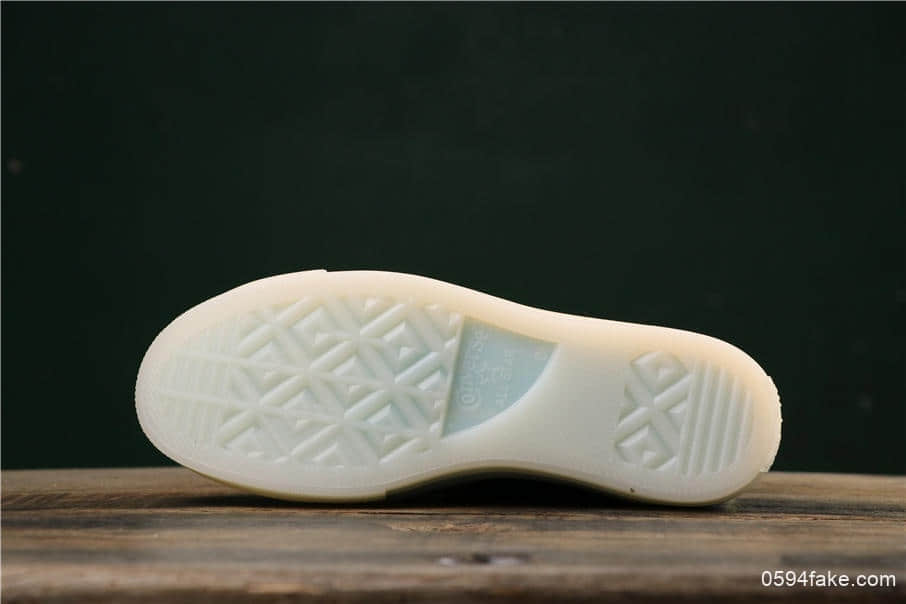 匡威Converse Chuck 70 Translucent Midsole High真标品质经典改良冷硫技术高帮帆布百搭板鞋多彩镜皮面镭射炫彩 货号:163786C