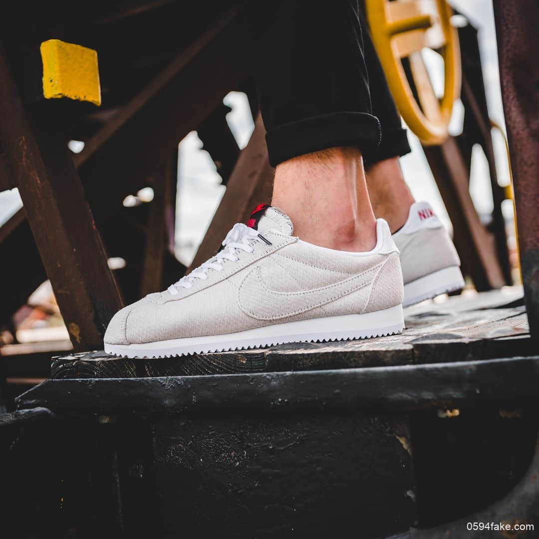 怪奇物语 x Nike Cortez联名款再度来袭上脚图释出!每一个细节都不容忽视!