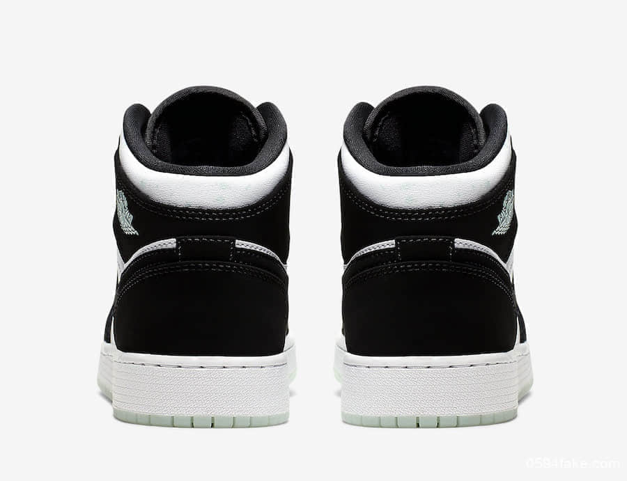 夜光熊猫超炫酷!这款Air Jordan 1 Mid GS千万别错过! 货号:BQ6931-103