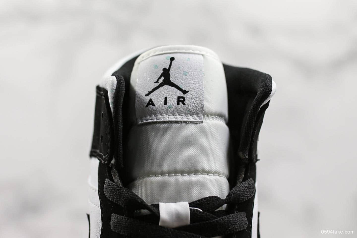乔丹Air Jordan 1 Mid SE公司级版本夜光熊猫泼墨满天星AJ1中帮夜光真头层原厂大底 货号:BQ6931-103