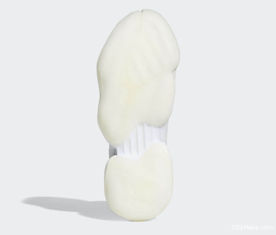 天足科技与Boost缓震相结合!脚感舒适到不行!这双adidas Crazy BYW 3一定要入! 货号:EE7961