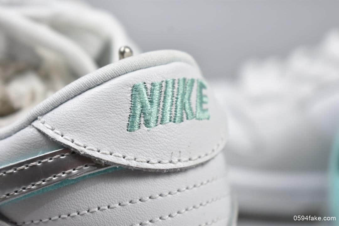 耐克NIKE SB DUNK LOW PRO QS联名板鞋公司级版本头层牛皮钻石换勾设计zoom鞋垫 货号：BV1310-100