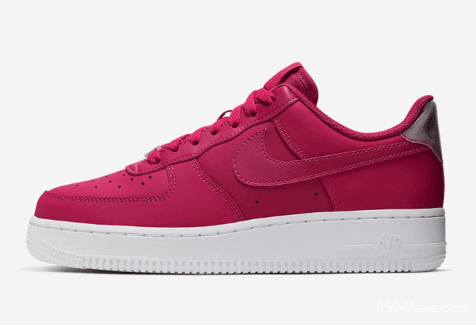 Nike Air Force 1全新配色登场!好看到溢出屏幕的玫粉色! 货号:AO2132-601