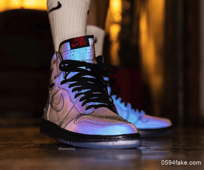 全身3M炫彩反光!这双AJ1绝了!上脚图释出惊艳众人! 货号:BV0006-900