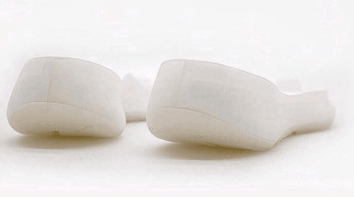 侃爷路透图中的adidas Yeezy Boost 350 V3新配色“Alien”或将发售!