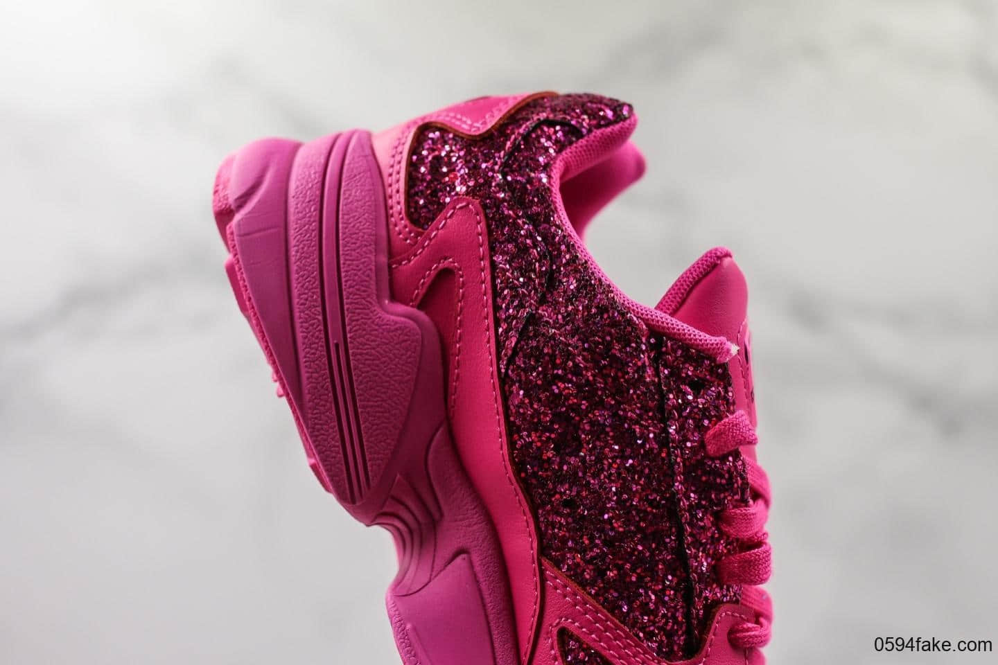 阿迪达斯Adidas Originals Falcon W经典元素夜店亮片粉公司级版本猎鹰复古老爹鞋 货号:BD8077