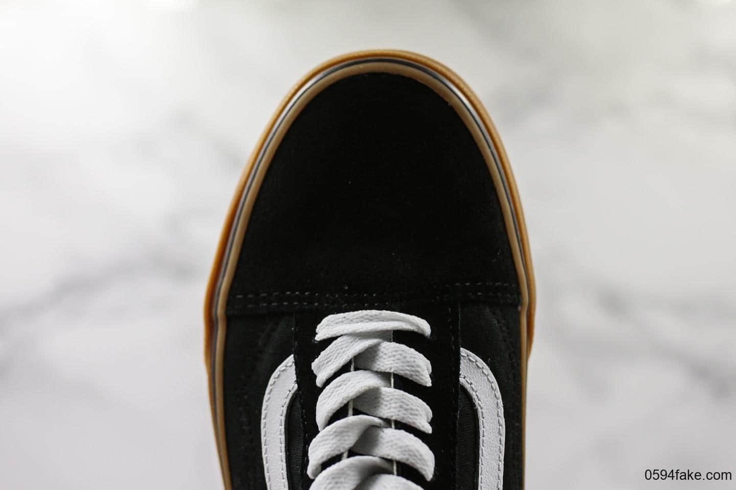 万斯VANS OLD SKOOL正品棕色底黑色经典款帆布鞋生胶底黑白经典男女休闲鞋潮牌滑板鞋 货号:VN0001R1GI6