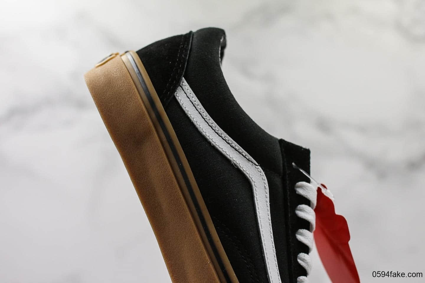 万斯VANS OLD SKOOL正品棕色底黑色经典款帆布鞋生胶底黑白经典男女休闲鞋潮牌滑板鞋 货号:VN0001R1GI6