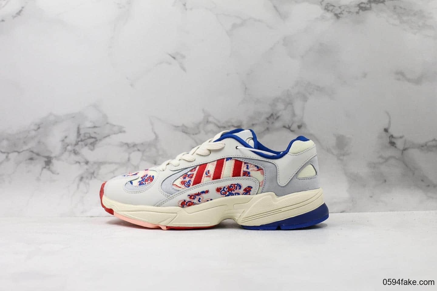 阿迪达斯Adidas Originals Yung-1 Lucky Cloud White纯原版本勇1系列复古休闲运动老爹慢跑鞋米白宝蓝红锦鲤祥云 货号:EE7087