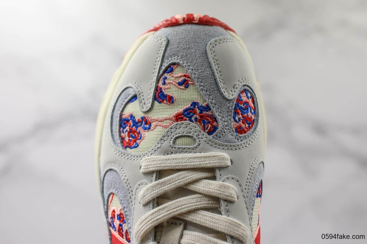 阿迪达斯Adidas Originals Yung-1 Lucky Cloud White纯原版本勇1系列复古休闲运动老爹慢跑鞋米白宝蓝红锦鲤祥云 货号:EE7087