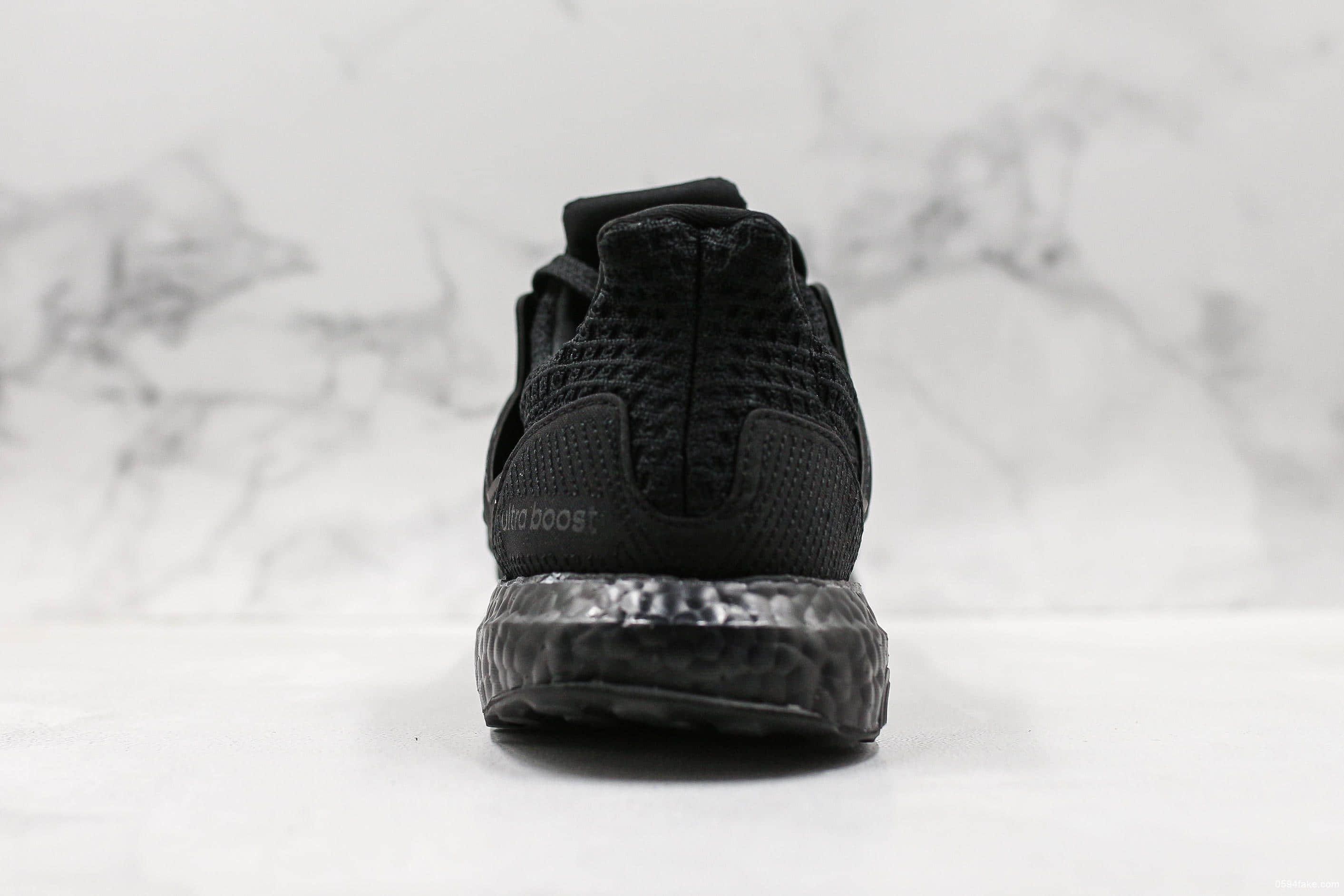 阿迪达斯Adidas Ultra Boost 4.0纯原版本2019年秋季全新配色巴斯夫爆米花颗粒大底运动编织鞋面休闲运动鞋 货号:EH1420