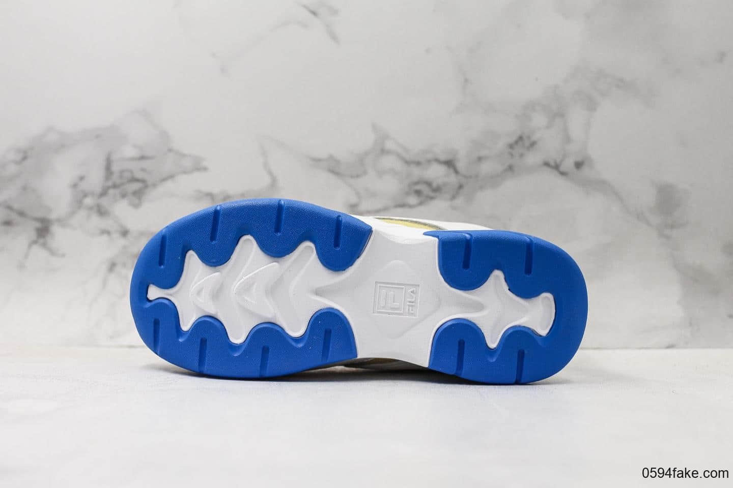 斐乐FILA Fmc Elevator-lris 17w公司级版本复古时尚真皮潮款球鞋采用进口头网纱 货号:22743737-WT