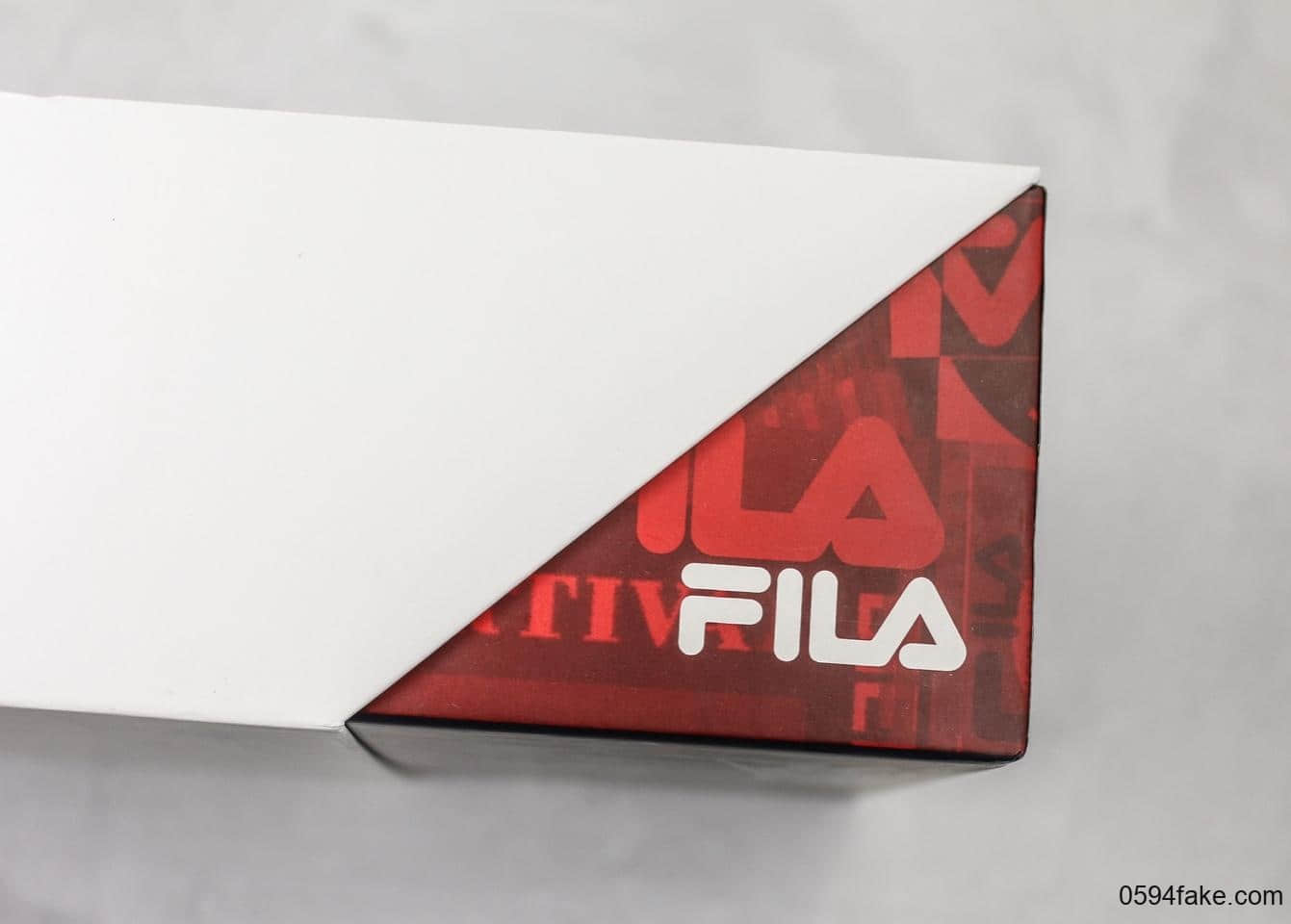 斐乐FILA Fmc Elevator-lris 17w公司级版本复古时尚真皮潮款球鞋采用进口头网纱 货号:22743737-WT