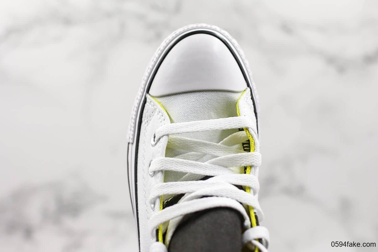 匡威Converse Chuck Taylor All Star I Stand For High White Black Fresh Yellow真标硫化版本明星黑白拼接帆布鞋 货号:165710C