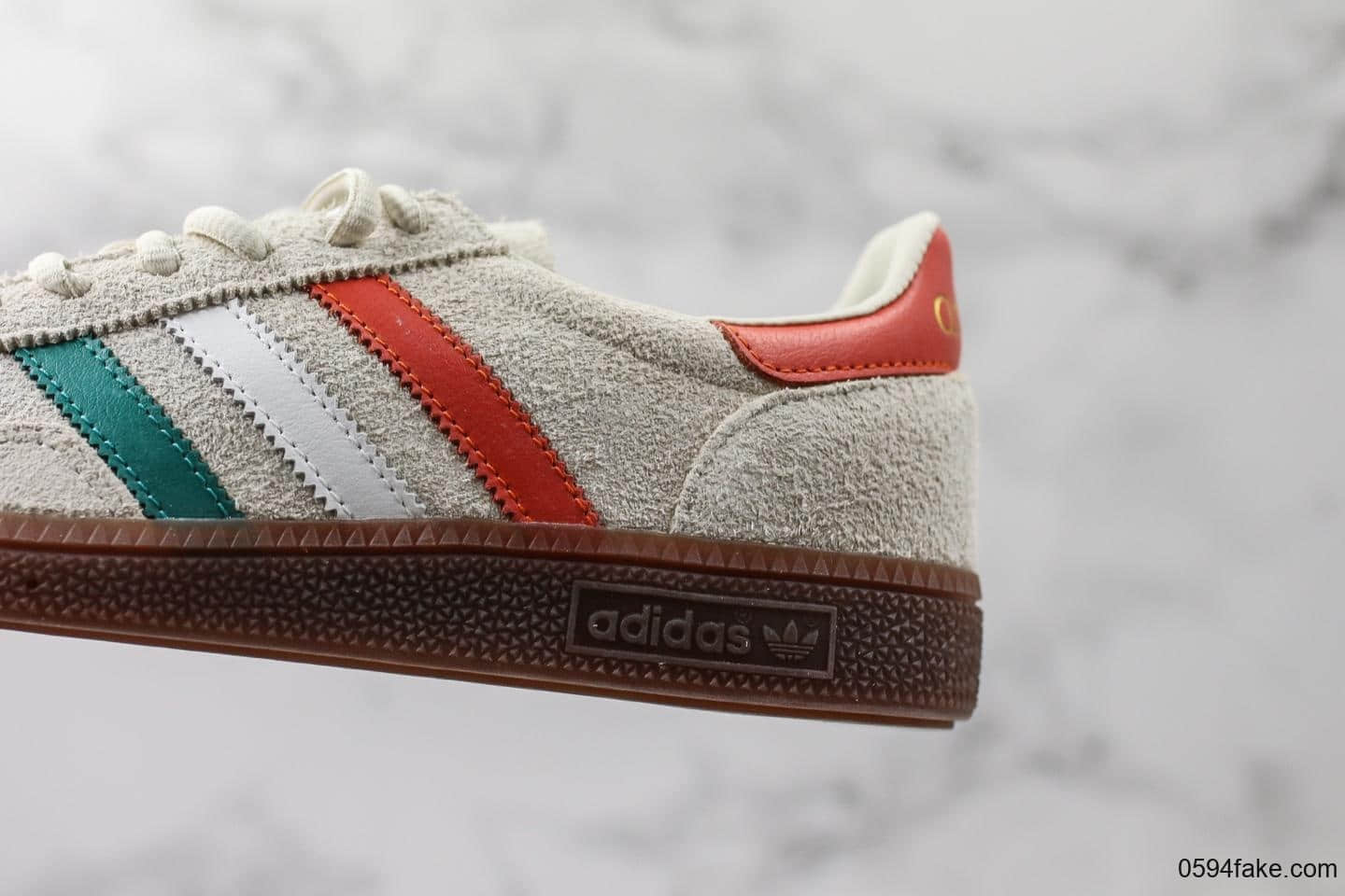 阿迪达斯Adidas Originals Handball Spezial复古休闲板鞋全鞋采用进口头层猪八制作牛筋耐磨大底 货号:DB3570