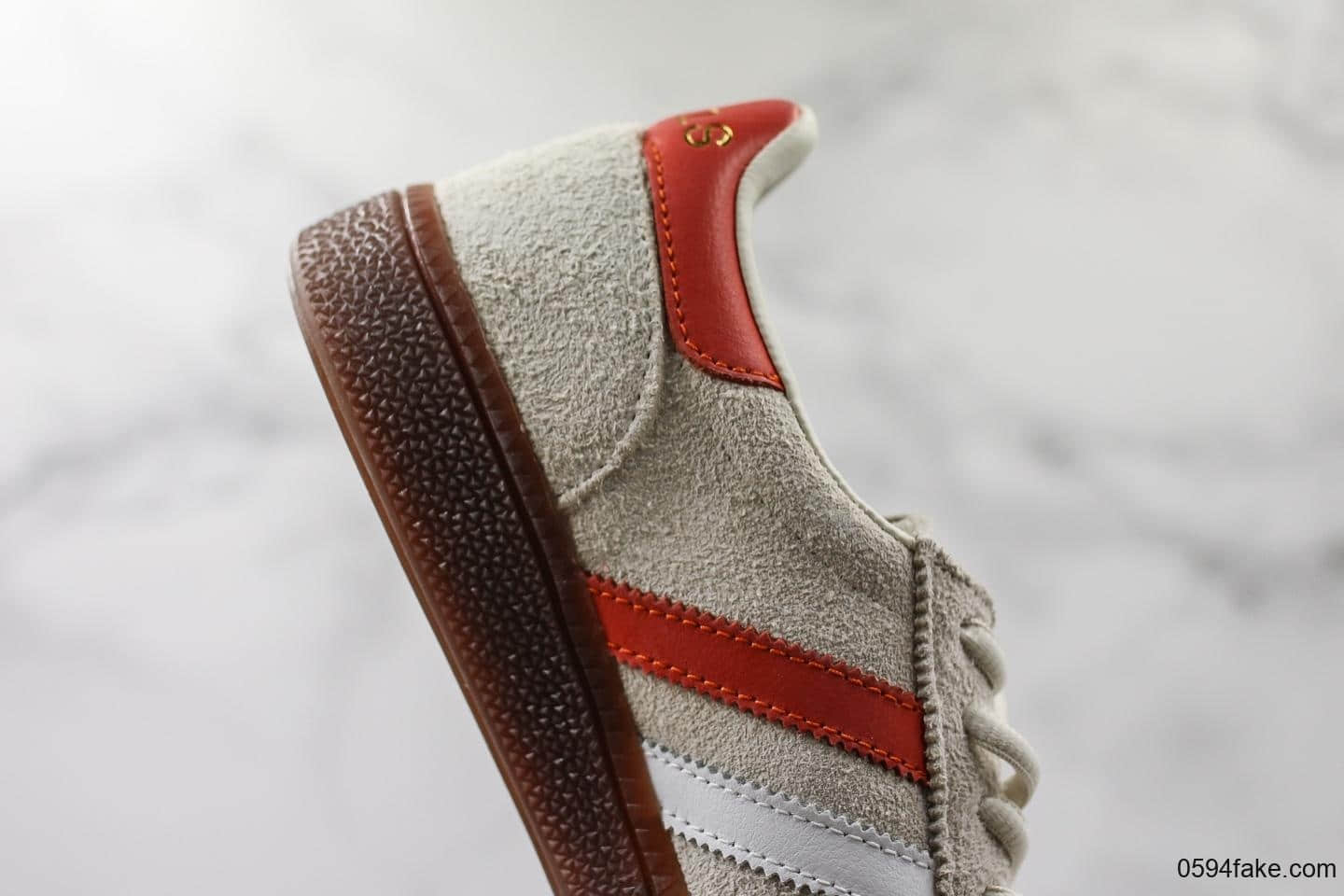 阿迪达斯Adidas Originals Handball Spezial复古休闲板鞋全鞋采用进口头层猪八制作牛筋耐磨大底 货号:DB3570