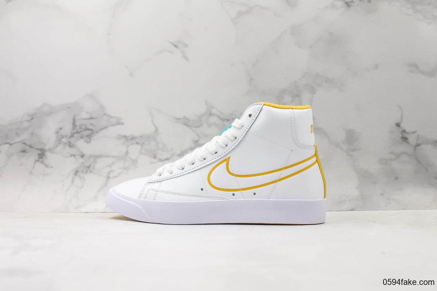耐克Nike W Blazer Mid ‘77 Vntg WE Suede公司级高帮开拓者彩白黄镭射鞋垫搭配后跟like Zoom Air气垫 货号:CJ3643-100