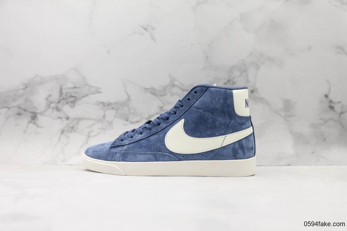 耐克Nike Blazer Mid Vintage Suede公司级版本高帮休闲板鞋结合Zoom Air 缓震配置和柔韧橡胶外底 货号:917862-400