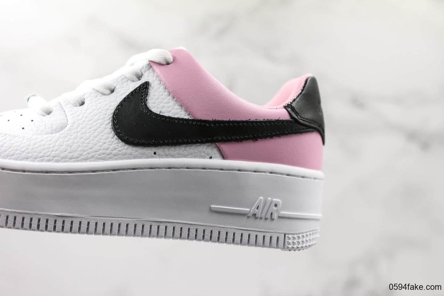 耐克Nike Air Force 1 SAGE LOW LX空军低帮轻量化厚底板鞋纯原版本二次MD组合橡胶+内置气垫 货号：AR5339-102