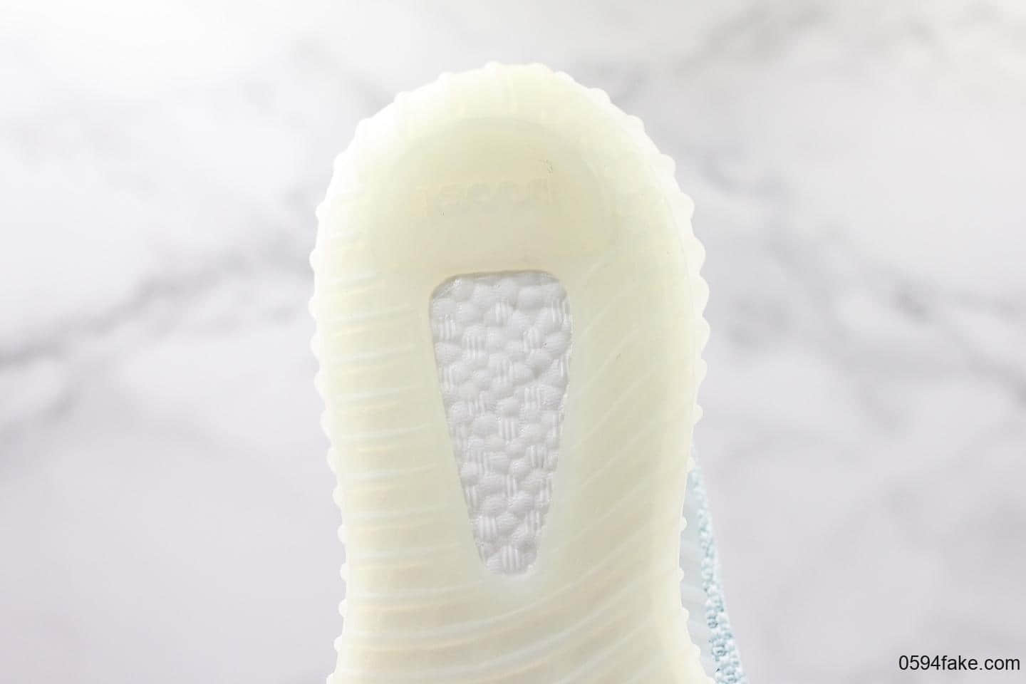 阿迪达斯adidas YEEZY BOOST 350 V2 Cloud White镂空云白新冰蓝2.0配色OG纯原版本原厂大底原厂巴斯夫满钉颗粒 货号:FW3043