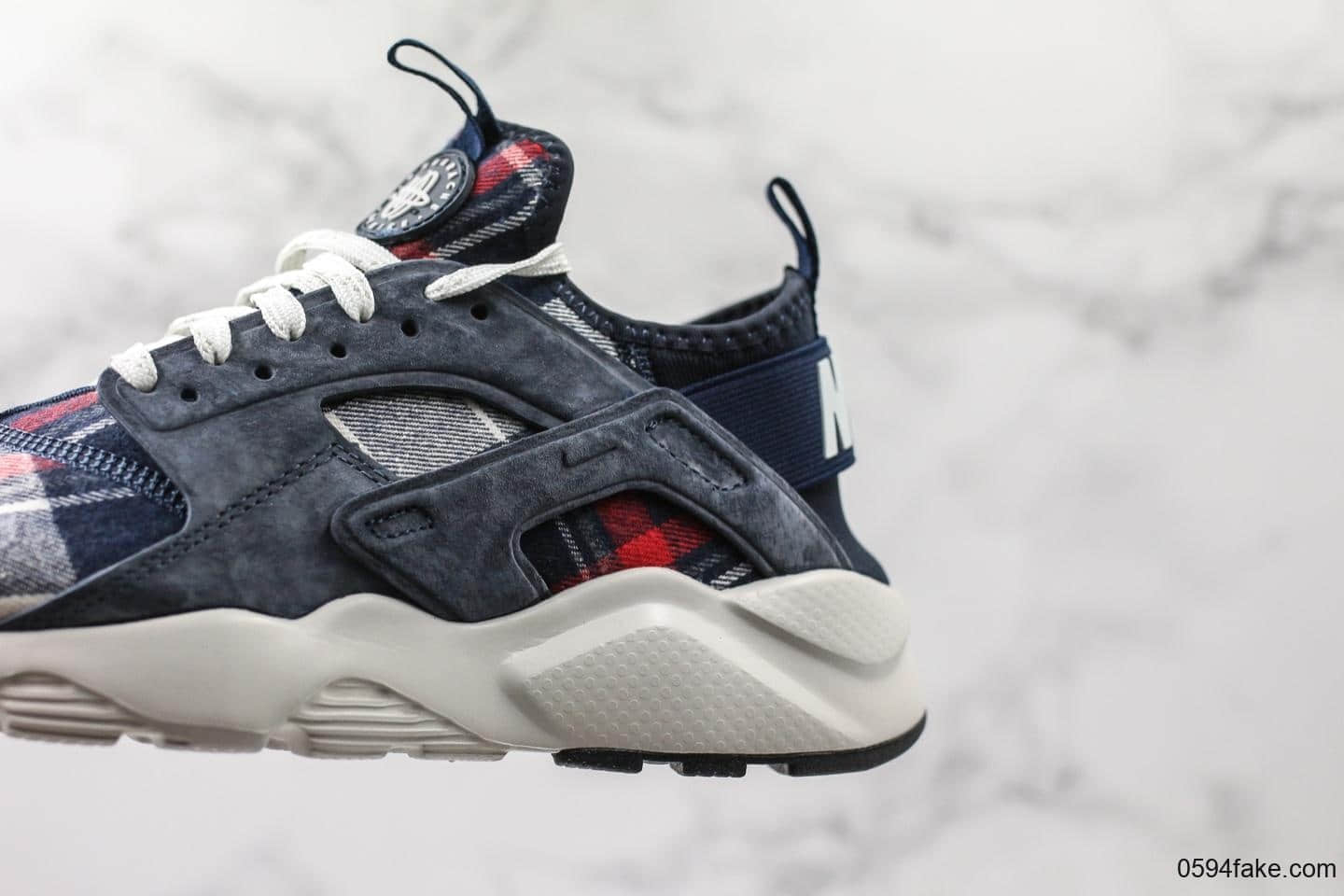 耐克Nike Air Huarache Ultra Suede ID纯原版本华莱士四代顶级猪八革材质秋冬新款内置气垫 货号:AH6809-404