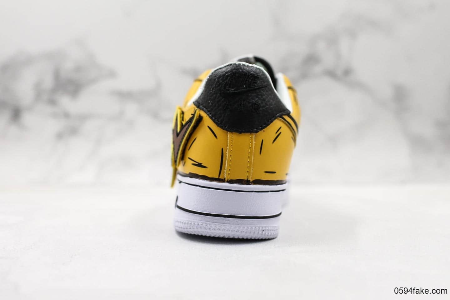 耐克NIKE AIR FORCE 1 07 SE纯原版本藤原浩闪电联名黄色皮卡丘耐克空军一号高帮板鞋头层牛巴皮材质内置气垫 货号：AO9822-100