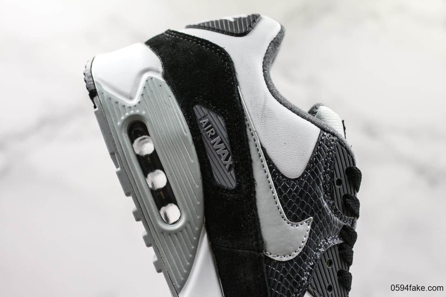 耐克Nike AIR MAX 90公司级版本MAX 90系列经典增高复古小气垫运动跑鞋 货号：CD0916-100