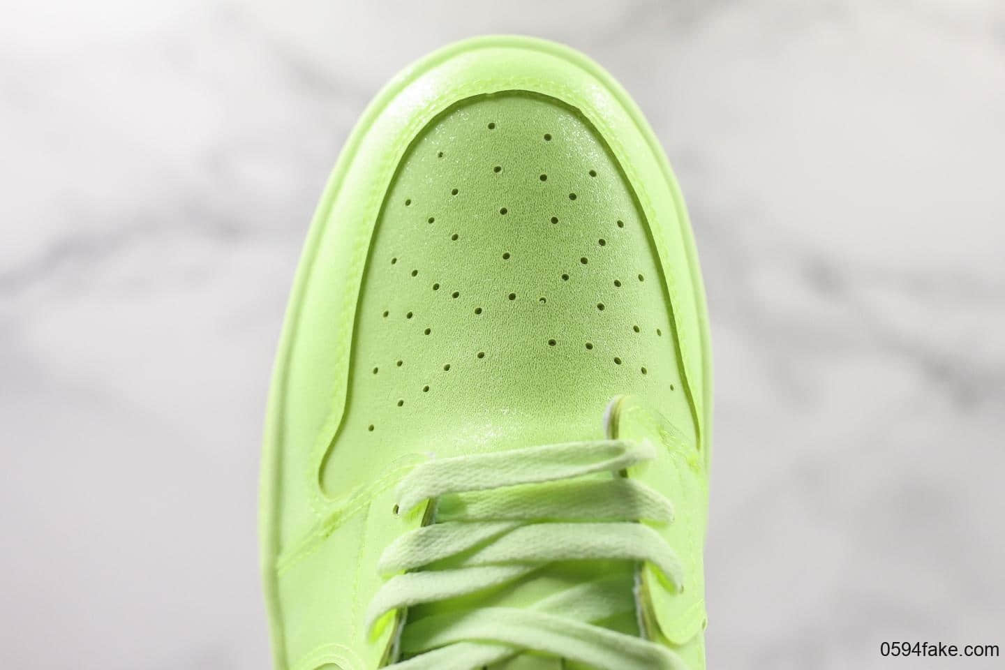 耐克Nike Wmns Air Jordan 1 Ret Hi Prem纯原版本低帮AJ1反光荧光绿柠檬绿时尚运动篮球板鞋 货号:CJ7891-700