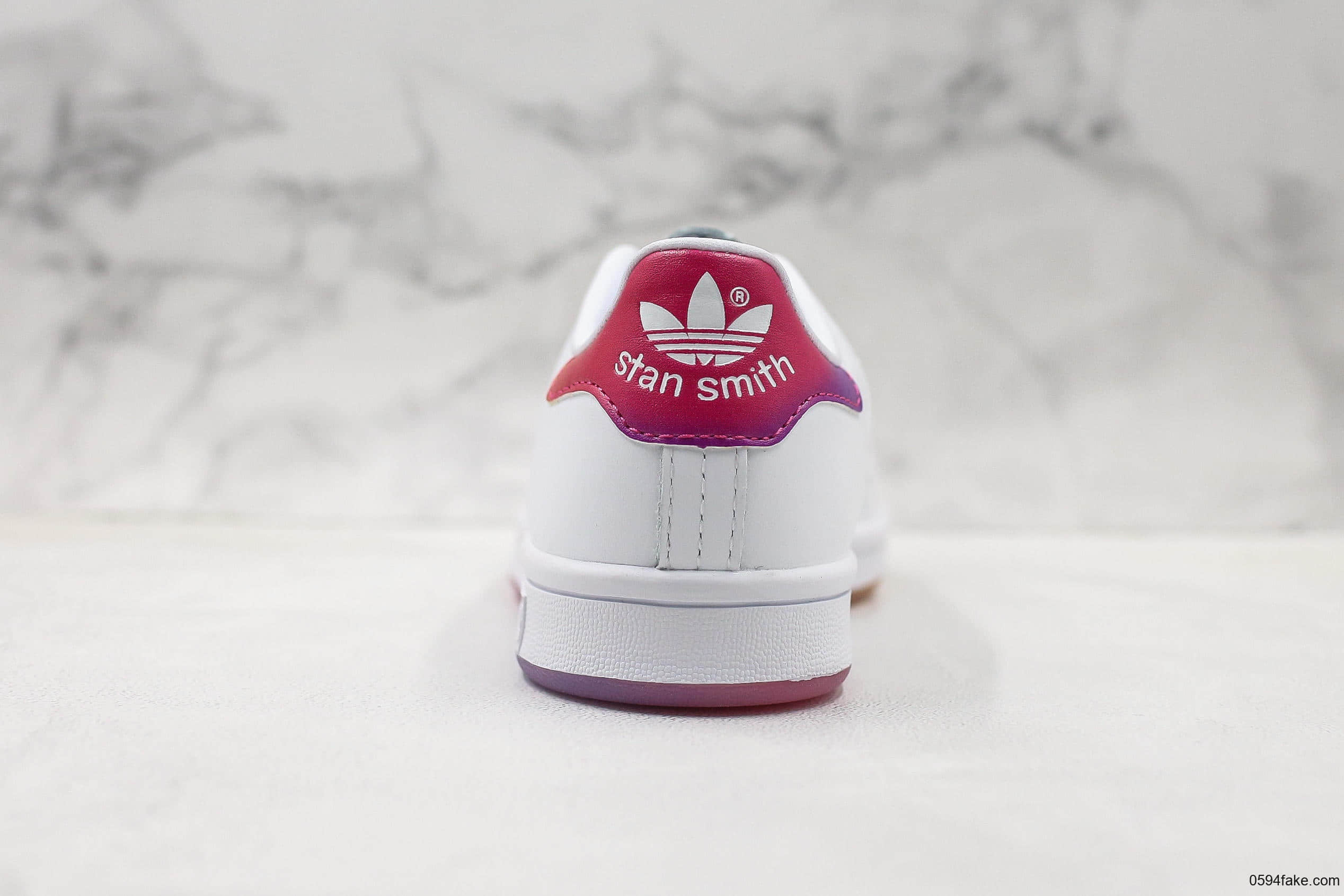 阿迪达斯Adidas STAN SMITH公司级版本史密斯高密度EVA发泡软中底拉帮工艺渐变红限定配色 货号:EG8133