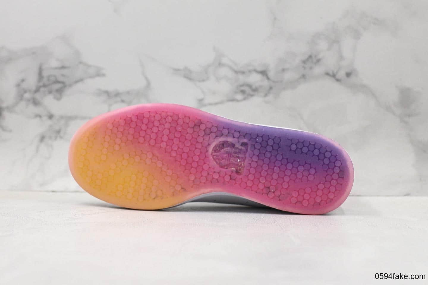 阿迪达斯Adidas STAN SMITH公司级版本史密斯高密度EVA发泡软中底拉帮工艺渐变红限定配色 货号:EG8133