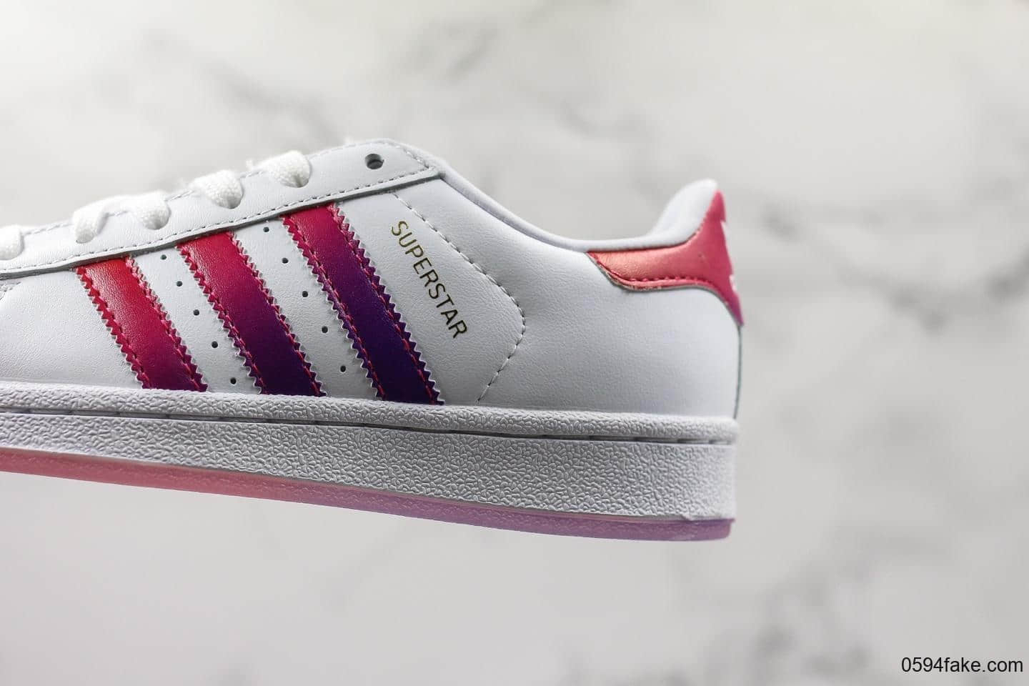 阿迪达斯Adidas superstar 80S三叶草贝壳头渐变红限定配色经典百搭休闲运动板鞋 货号:EG8132