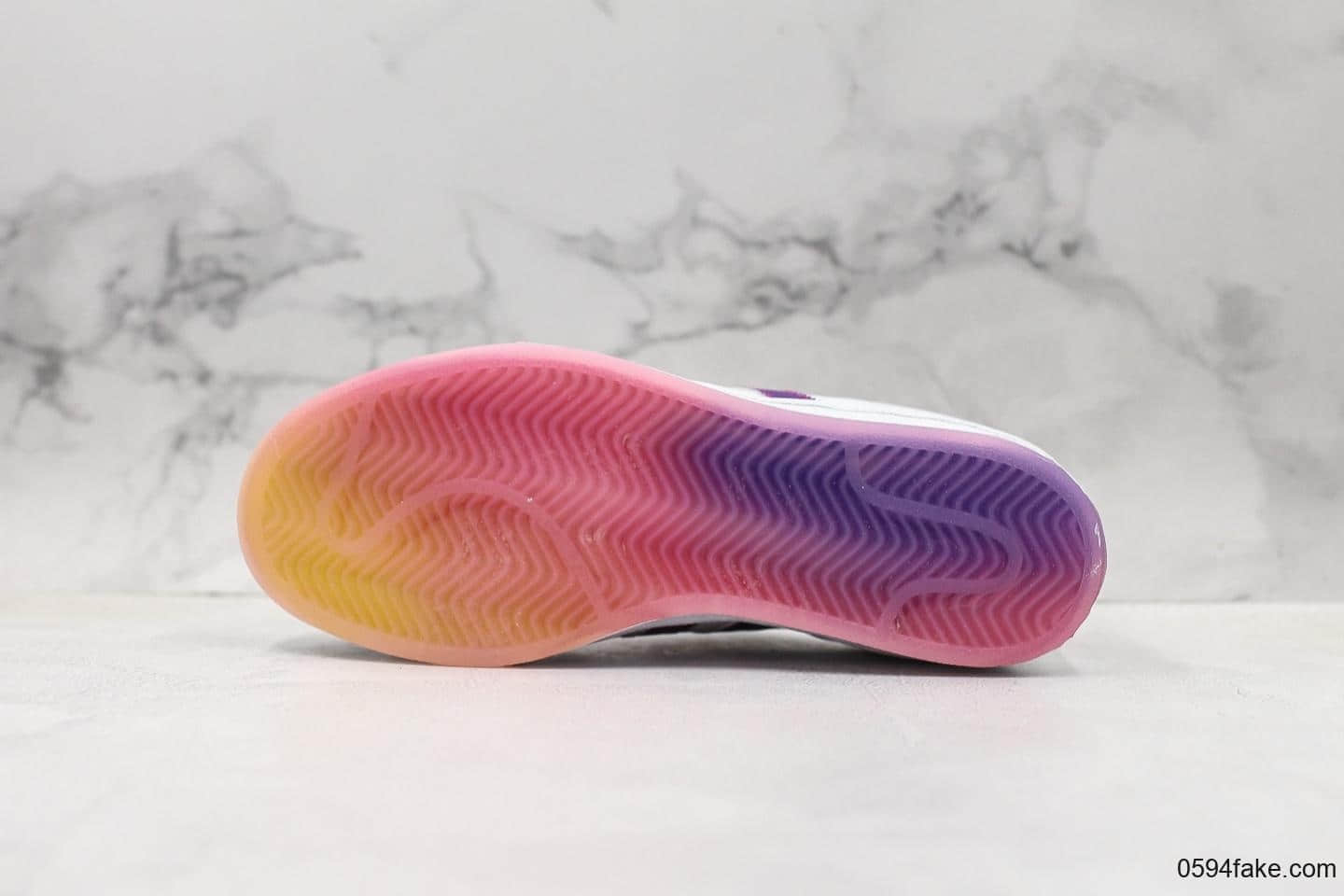 阿迪达斯Adidas superstar 80S三叶草贝壳头渐变红限定配色经典百搭休闲运动板鞋 货号:EG8132