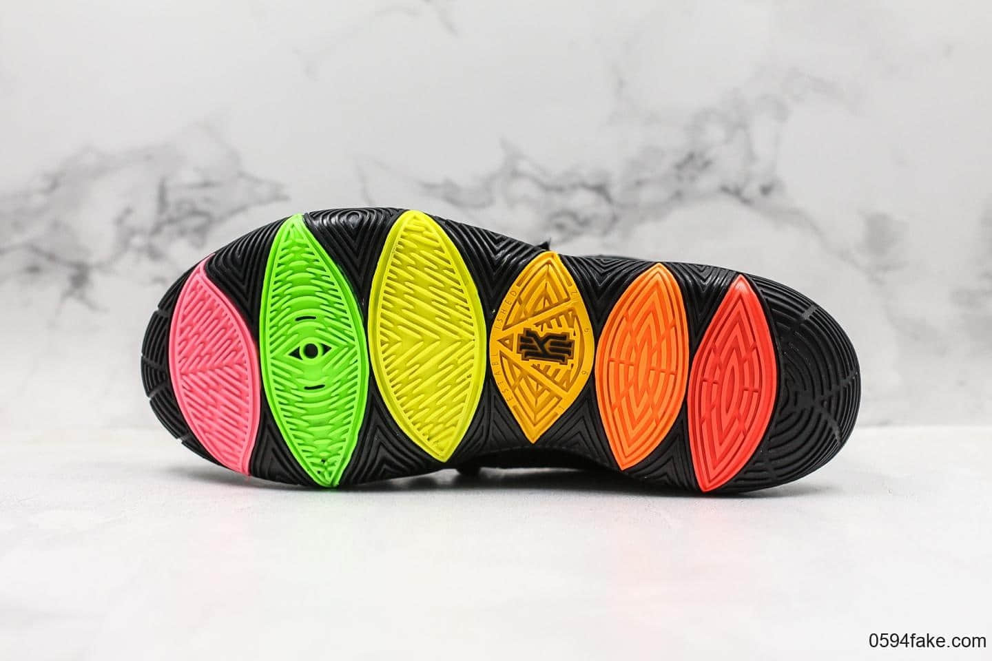 耐克Nike Kyrie 5公司级版本欧文5代实战篮球鞋黑红原楦版本原盒原标全新的包裹系统设计真半码磨具制作 货号:AO2919-001