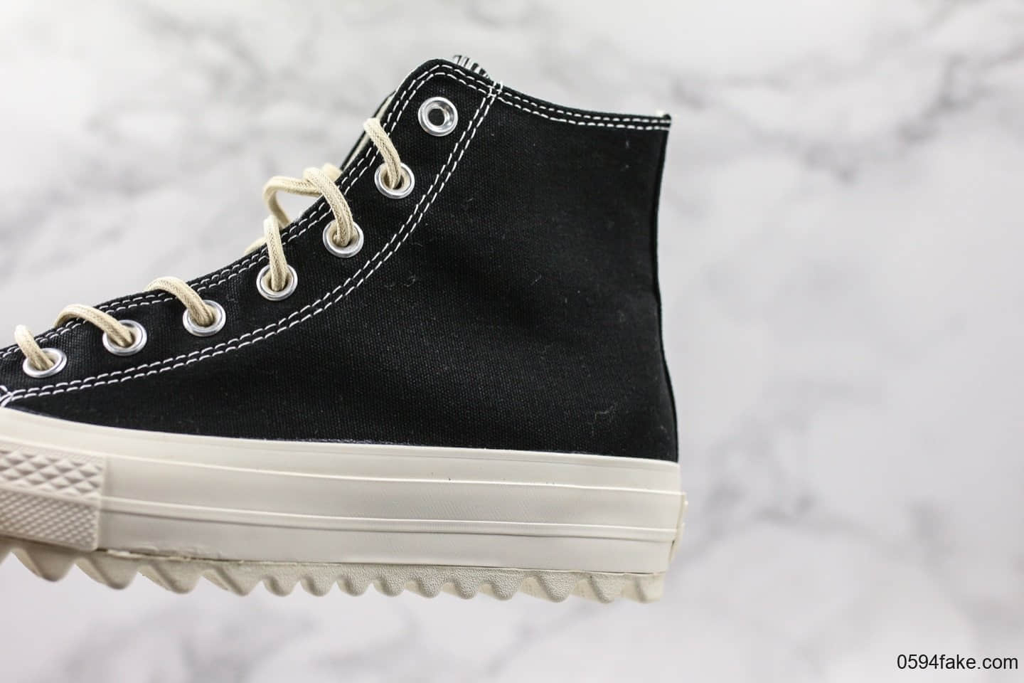 匡威Converse Womens Chuck Taylor All Star Lift Ripple Ox黑白厚底波纹男女款高帮板鞋公司级 货号:559857C