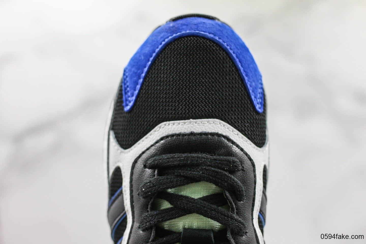 阿迪达斯Adidas Tresc Run Boost火焰爆米花跑鞋网布搭配麂皮拼接打造鞋面全掌Boost科技 货号:FV4710