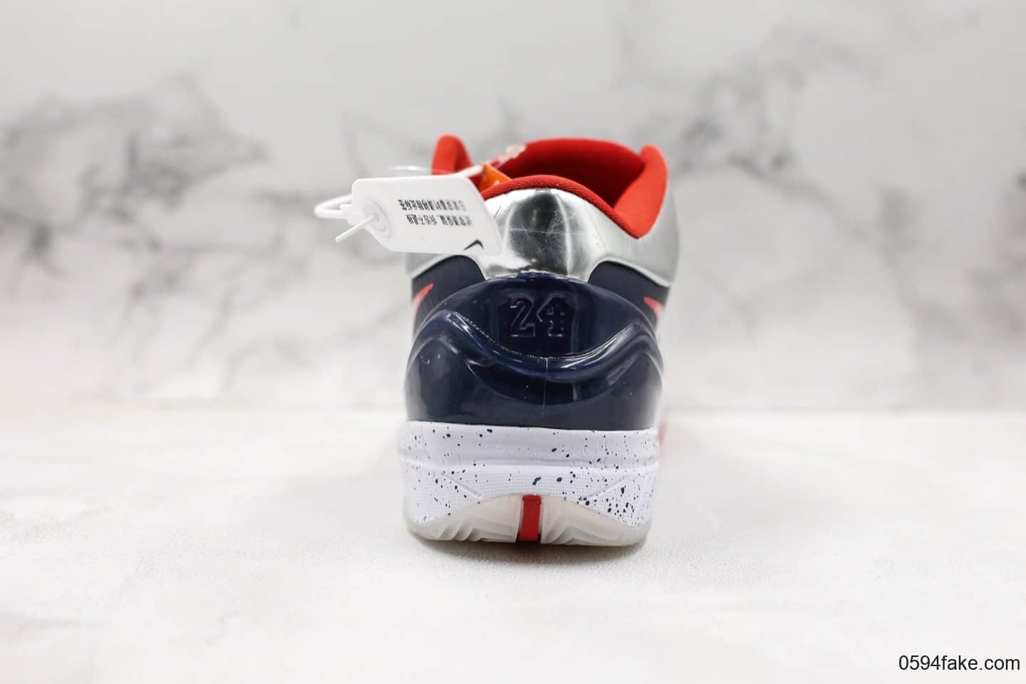 耐克Nike Zoom Kobe 4纯原版本科比4代实战真碳板篮球战靴中底采用LunarliteFoam核心缓震科技 货号:AV6339-014